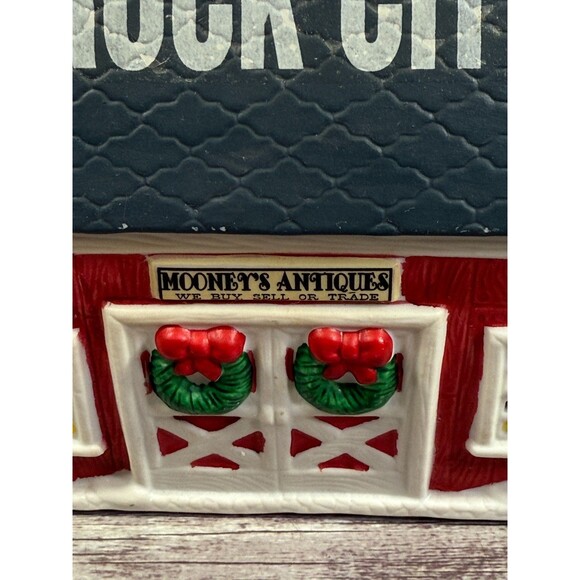 Town Square Collection Coca Cola “Mooney’s Antique Barn” Iluminated RETIRED - Picture 16 of 16